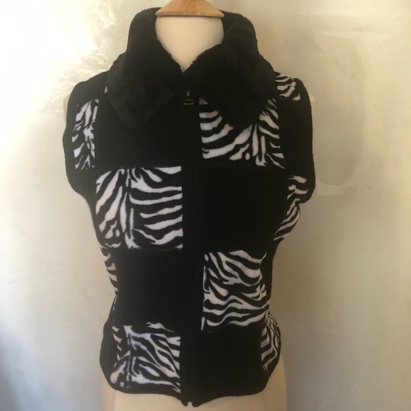 Tally Ho Jackets & Blazers - Tally Ho Black Wool Vest w/leopard patchwork & faux fur detachable collar Size M